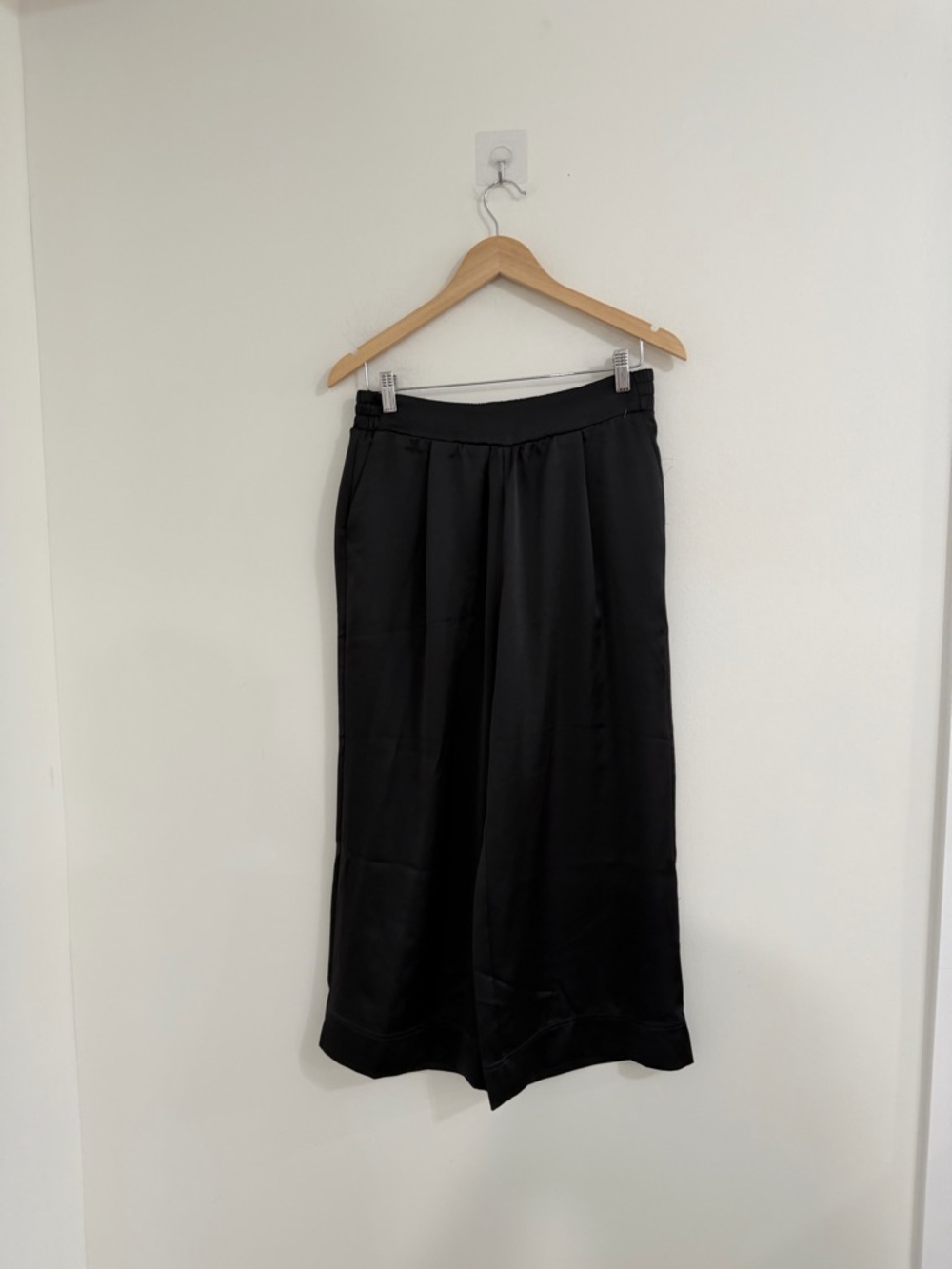 Spanx Wide Leg Black Satin Pants sz M #FF